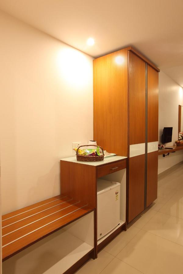 Hotel Park Residency à Kozhikode Extérieur photo